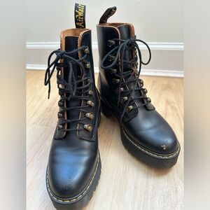 Dr. Martens Leona 7 Hook Boot, US W 6